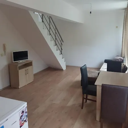 Budget Holiday First Line Sea Coast