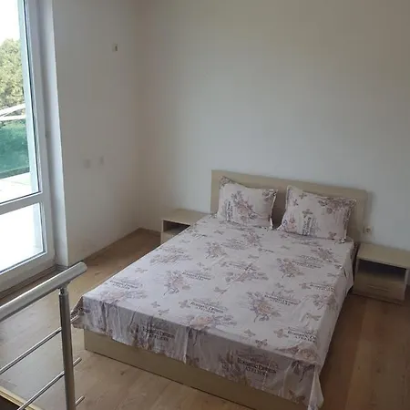 아파트 Budget Holiday First Line Sea Coast