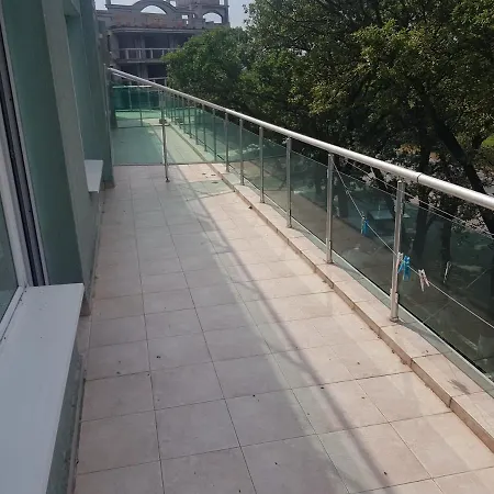 아파트 Budget Holiday First Line Sea Coast 포마리