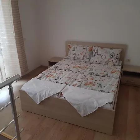 아파트 Budget Holiday First Line Sea Coast *